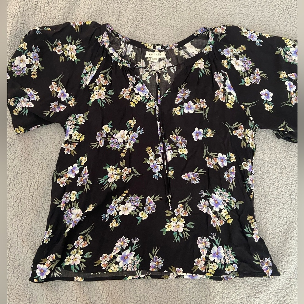 VELVET FLORAL BLOUSE SIZE LARGE